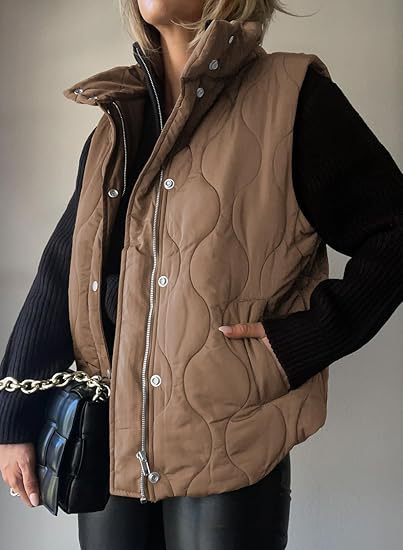 PAMMY™ - Gilet classique matelassé à boutons et fermeture éclair avec col